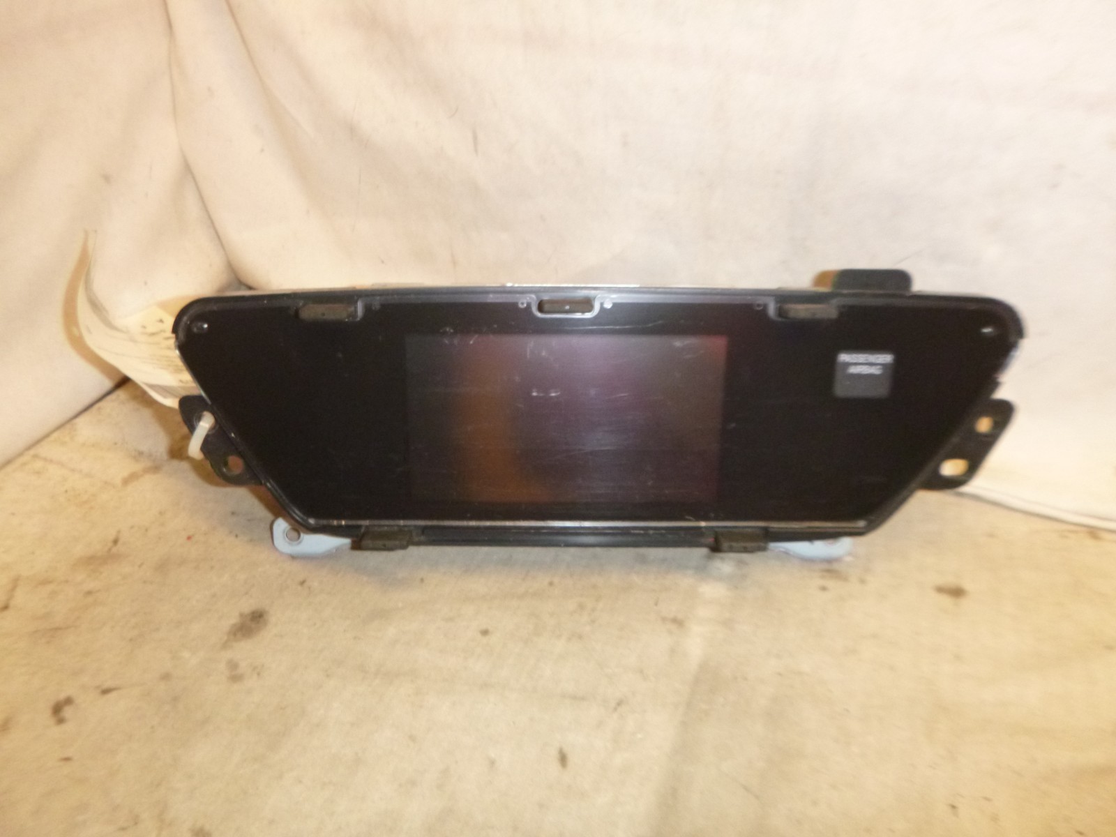 15 16 Honda CR-V Radio Display Information Screen 39710-T1W-A612 CXP27