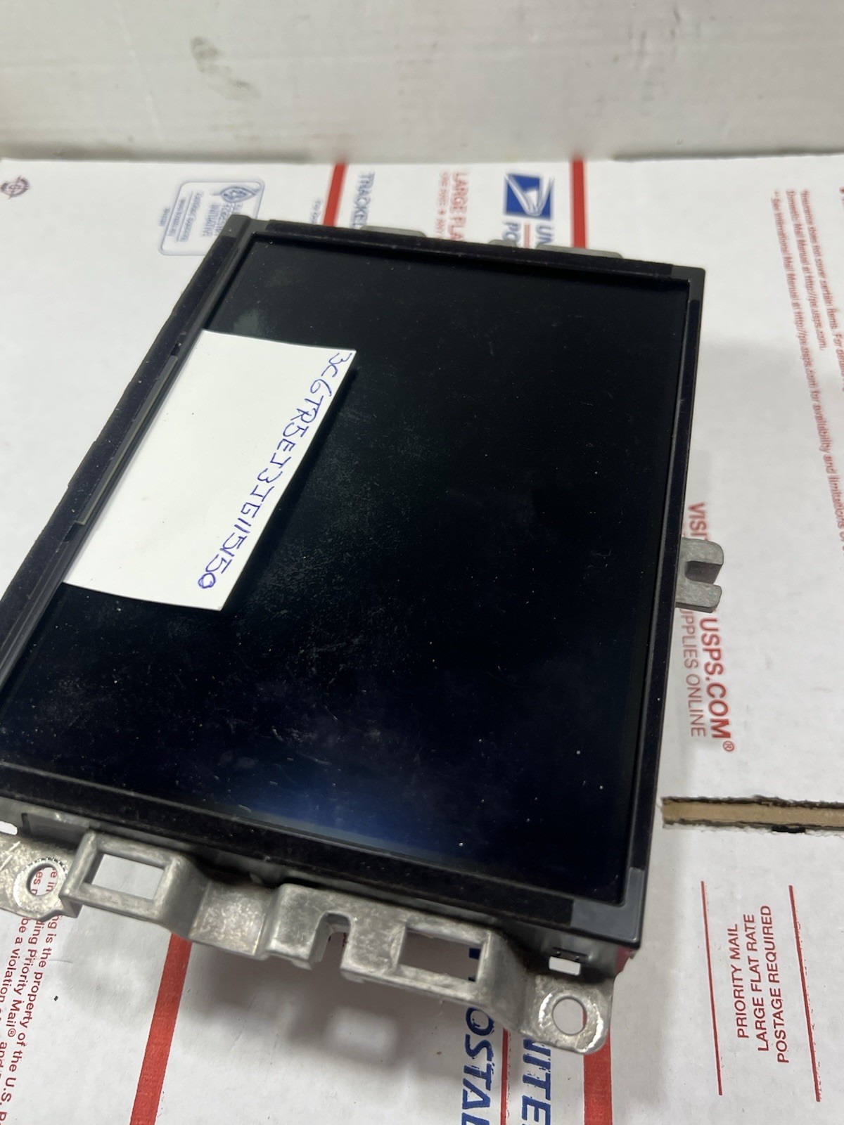 18 DODGE RAM 2500 RADIO AUDIO DISPLAY AND RECEIVER 8.4″ SCREEN 68331631AJ