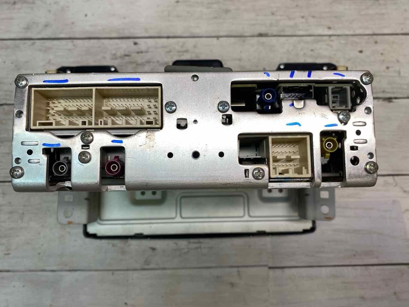 Hyundai Elantra radio am fm 19 20 display & receiver sed 7.0″ 96160F2UC0SSH OEM