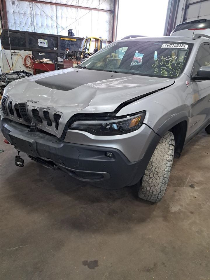 2019 Cherokee Stereo Radio Display & Receiver Sku#4499357