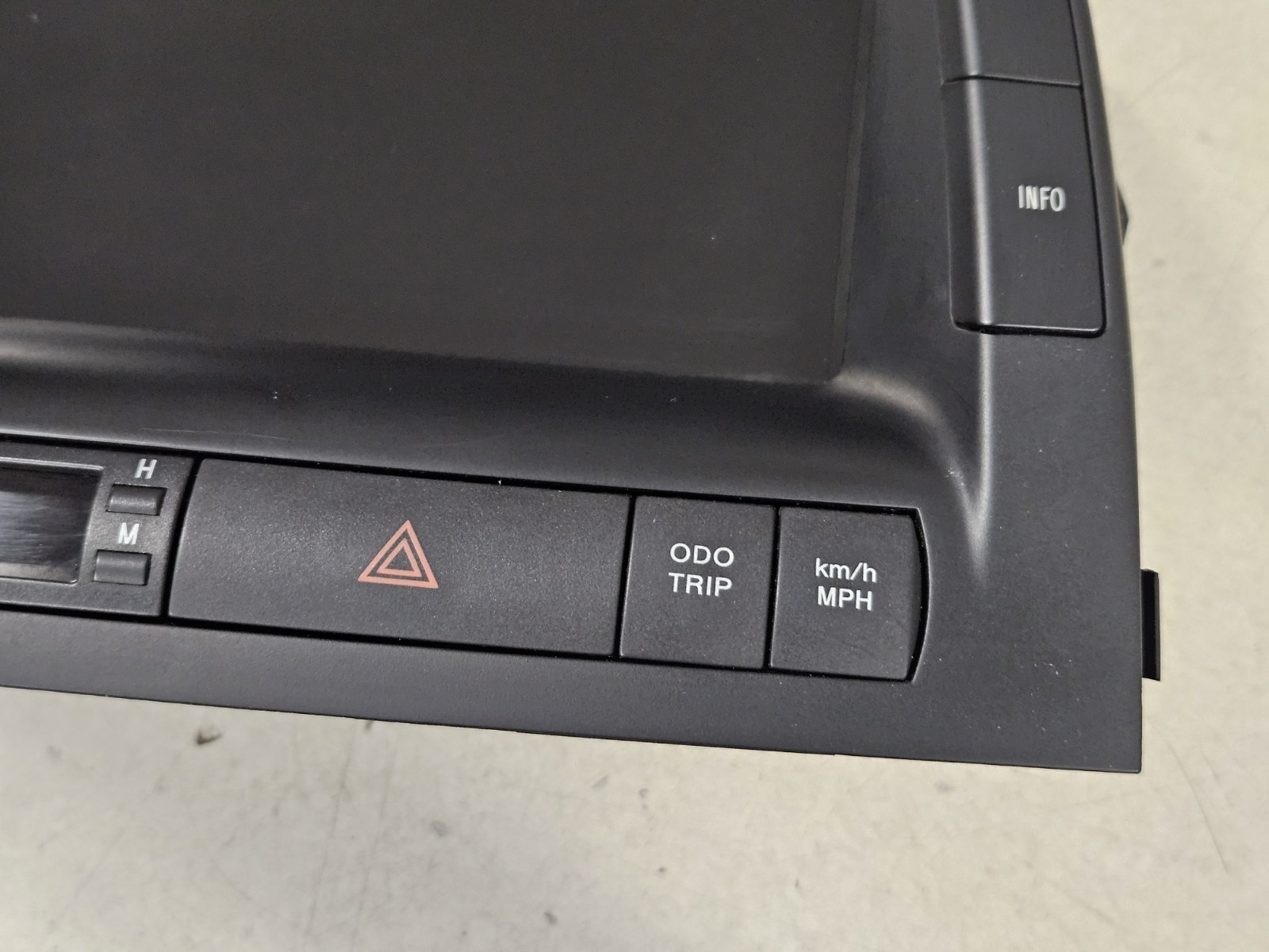 2004-2009 Toyota Prius Energy Monitor Radio Display Screen w/o Nav 86110-47081