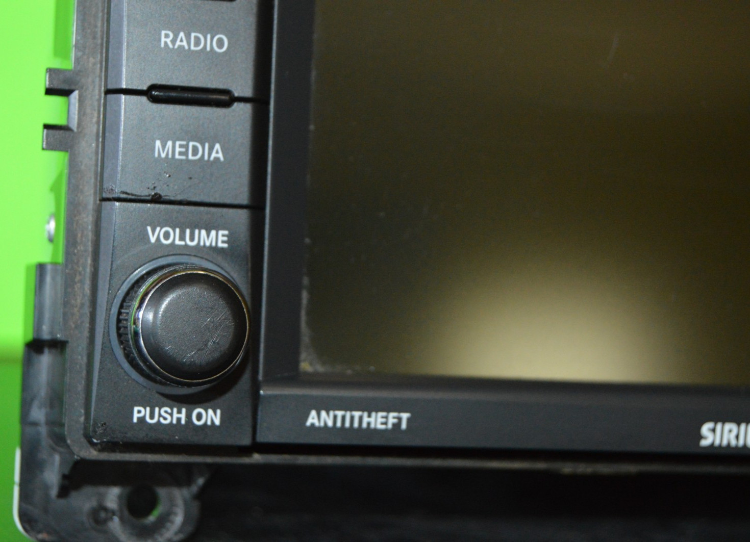 11 12 13 Dodge Durango MyGig RHB Navigation CD Player Radio Stereo P05091192AB