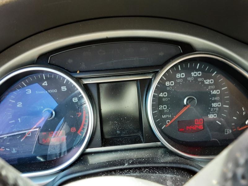 Audio Equipment Radio CD Changer Fits 07-11 AUDI Q7 692206