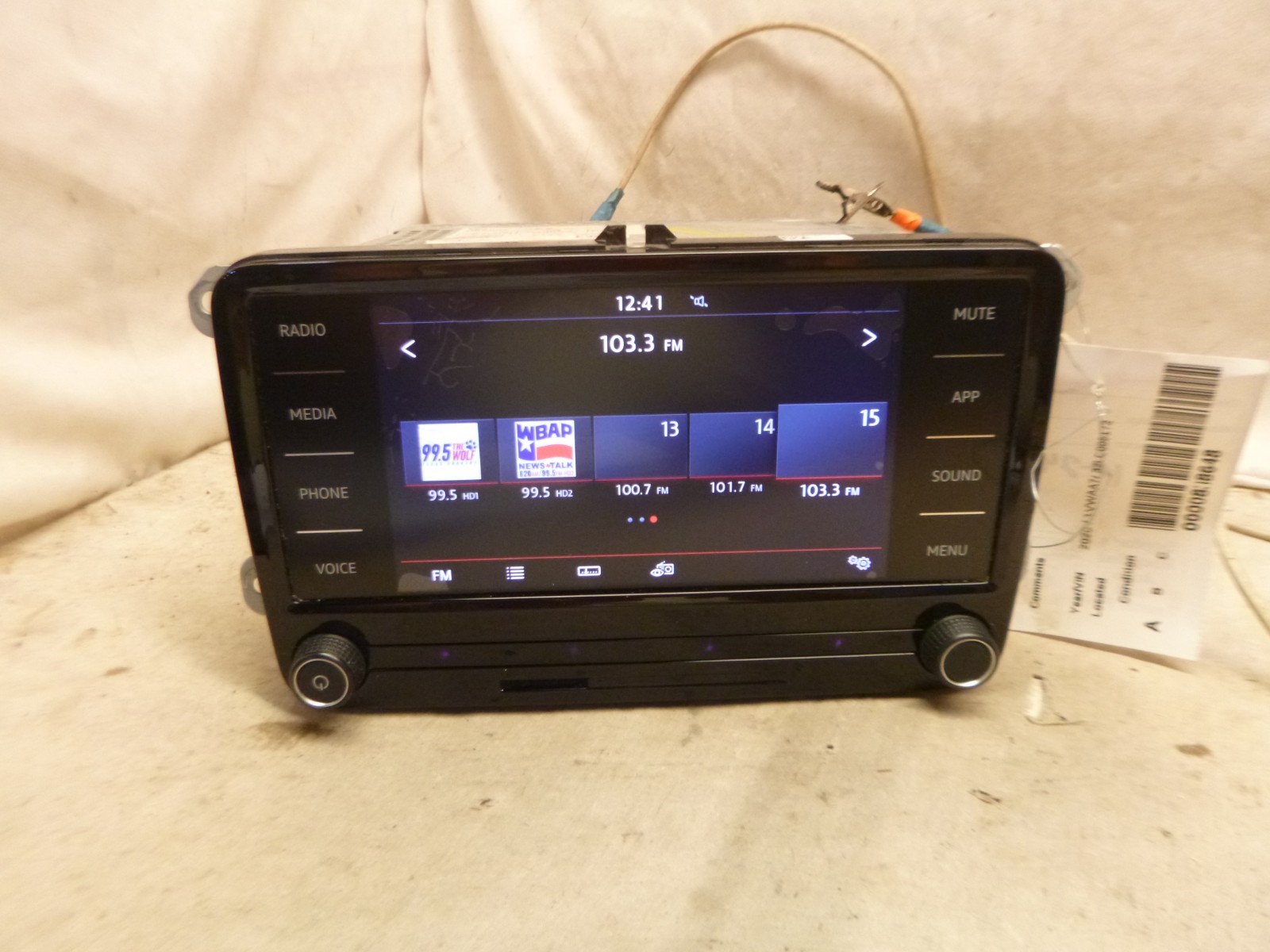 20 21 22 Volkswagen Passat Radio Receiver 5C0035200F RAT10