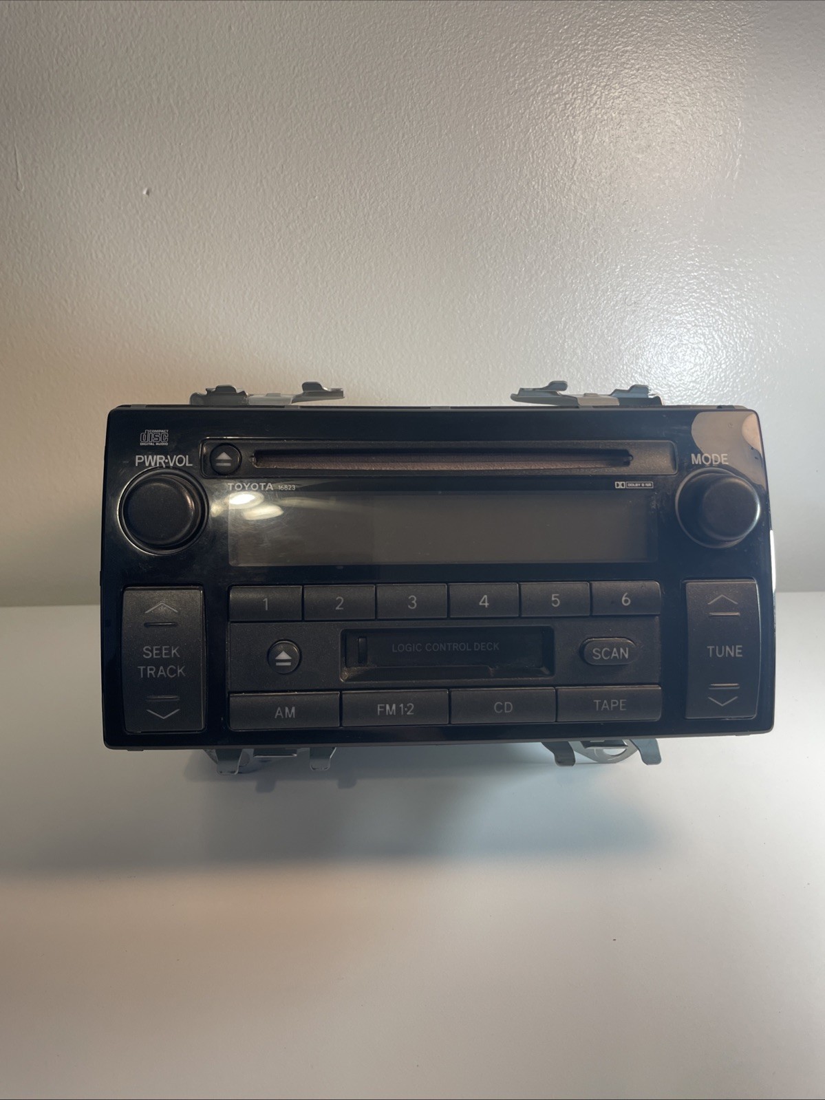 2002-04 Toyota 86120-AA040 Fujitsu Ten Radio Am/fm, Cd and Cassette Works Great!