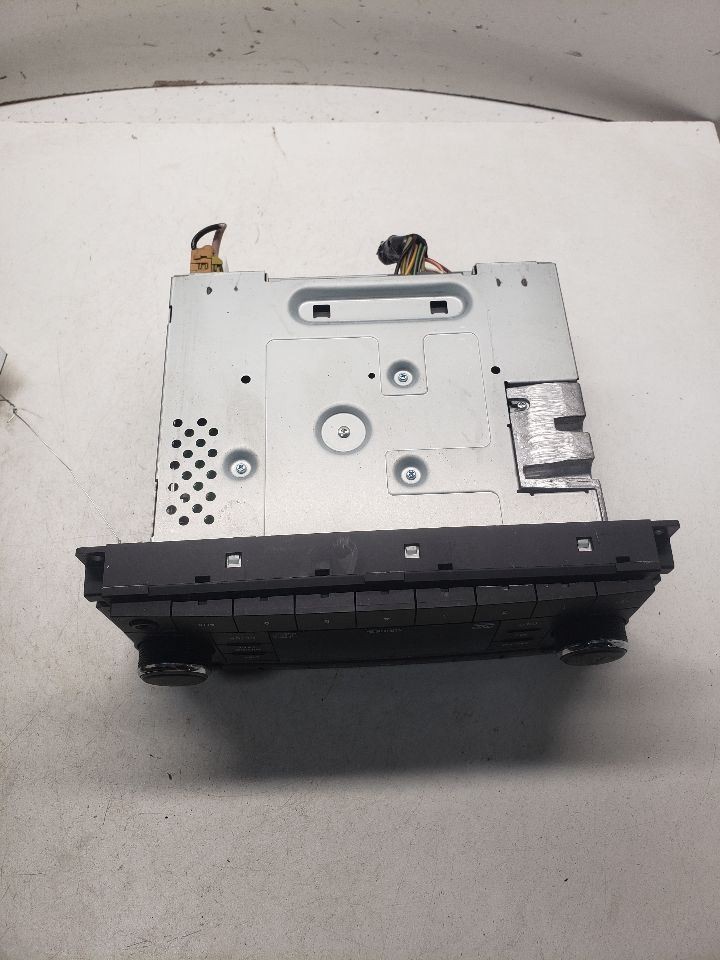 2008-2011 Dodge Dakota Radio AM FM6 Disc Cd-dvd Changer OEM 1427982