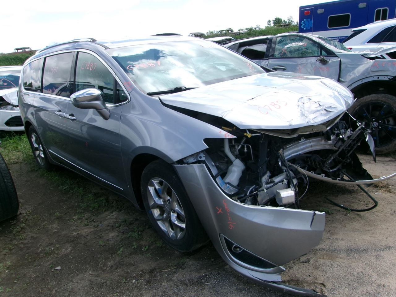 Info-GPS-TV Screen Display Front Dash ID 68316174 Fits 18-20 PACIFICA 2281553