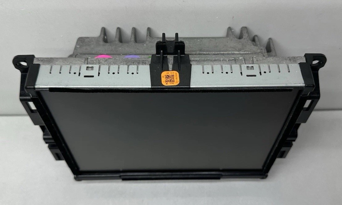 2015-2016 Chrysler 200 OEM 8.4″ VP4 Radio Navigation Screen 68190260AM + CODE
