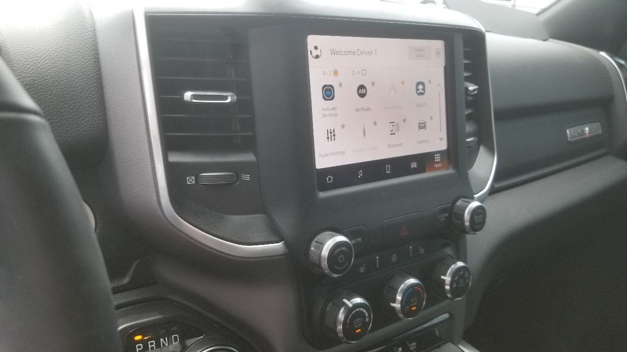 24 DODGE RAM 1500 RADIO AUDIO DISPLAY SCREEN 8.4″ 68629321AC