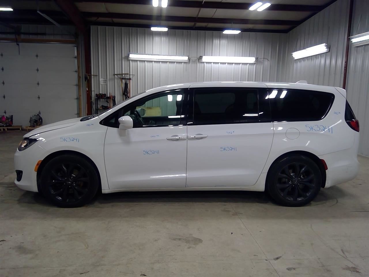 Info-GPS-TV Screen Display Front Dash ID 68316174 Fits 18-20 PACIFICA 1080792