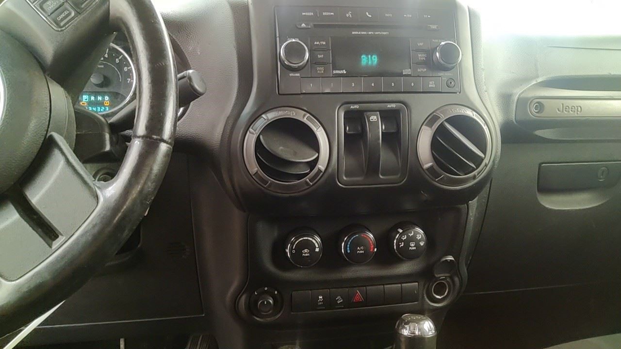 Audio Equipment Radio Receiver AM-FM-CD-MP3 Fits 12-14 17 WRANGLER 7064311