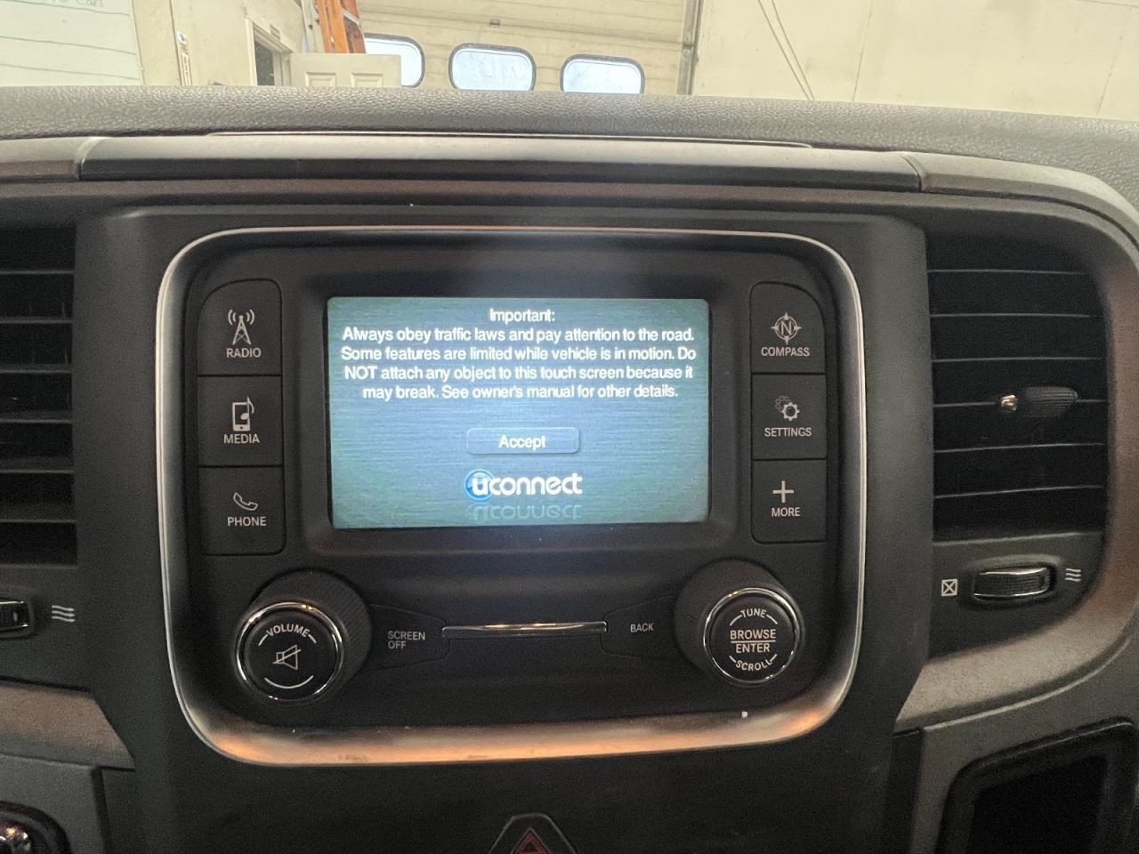 Audio Equipment Radio Classic Style Opt RA2 Fits 18-20 DODGE 1500 PICKUP 231439