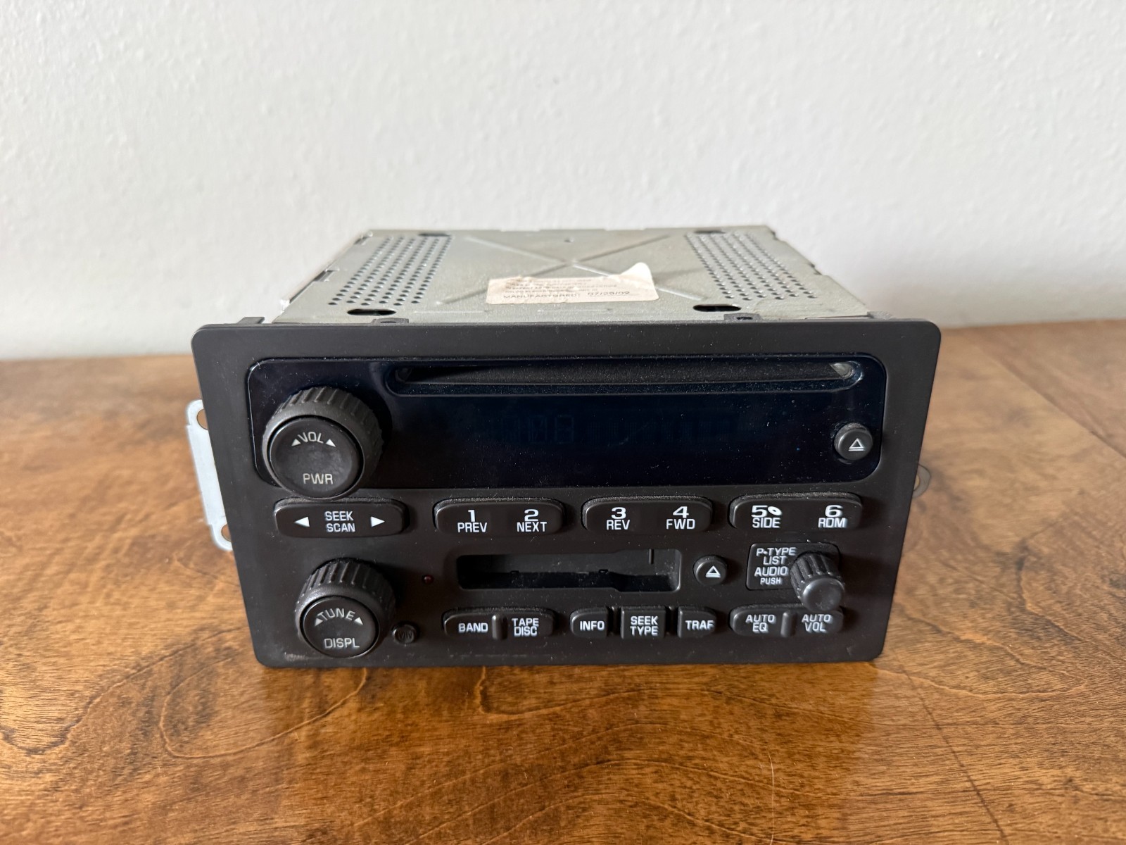 2003-2006 Chevy GMC Silverado Sierra OEM Radio – Used W Cassette 15184933