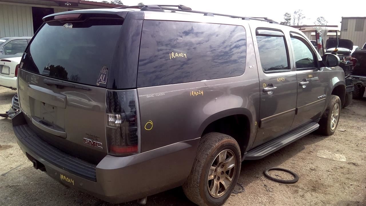 Audio Equipment Radio AM-FM-CD-MP3-USB Fits 11-21 EXPRESS 2500 VAN 104789515