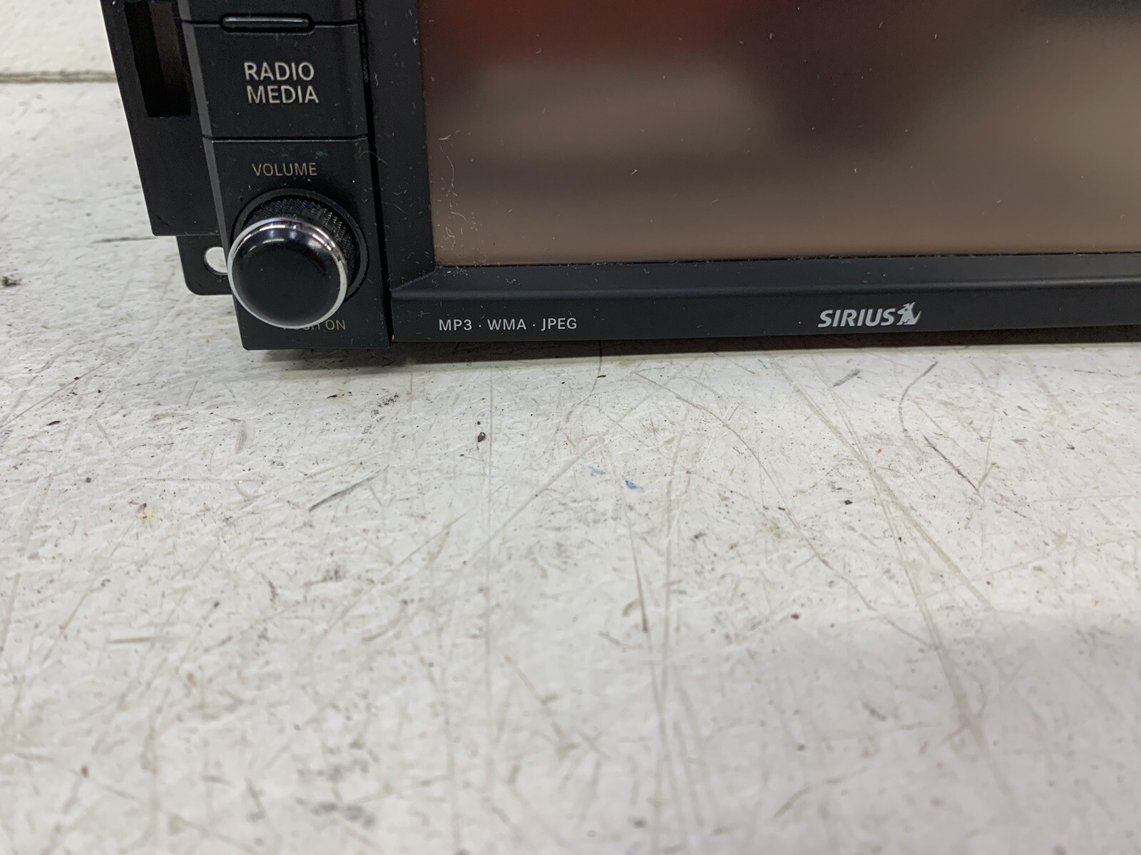 2013-2014 Dodge Challenger RHR GPS navigation radio stereo AUX HDD MP3 P05091656