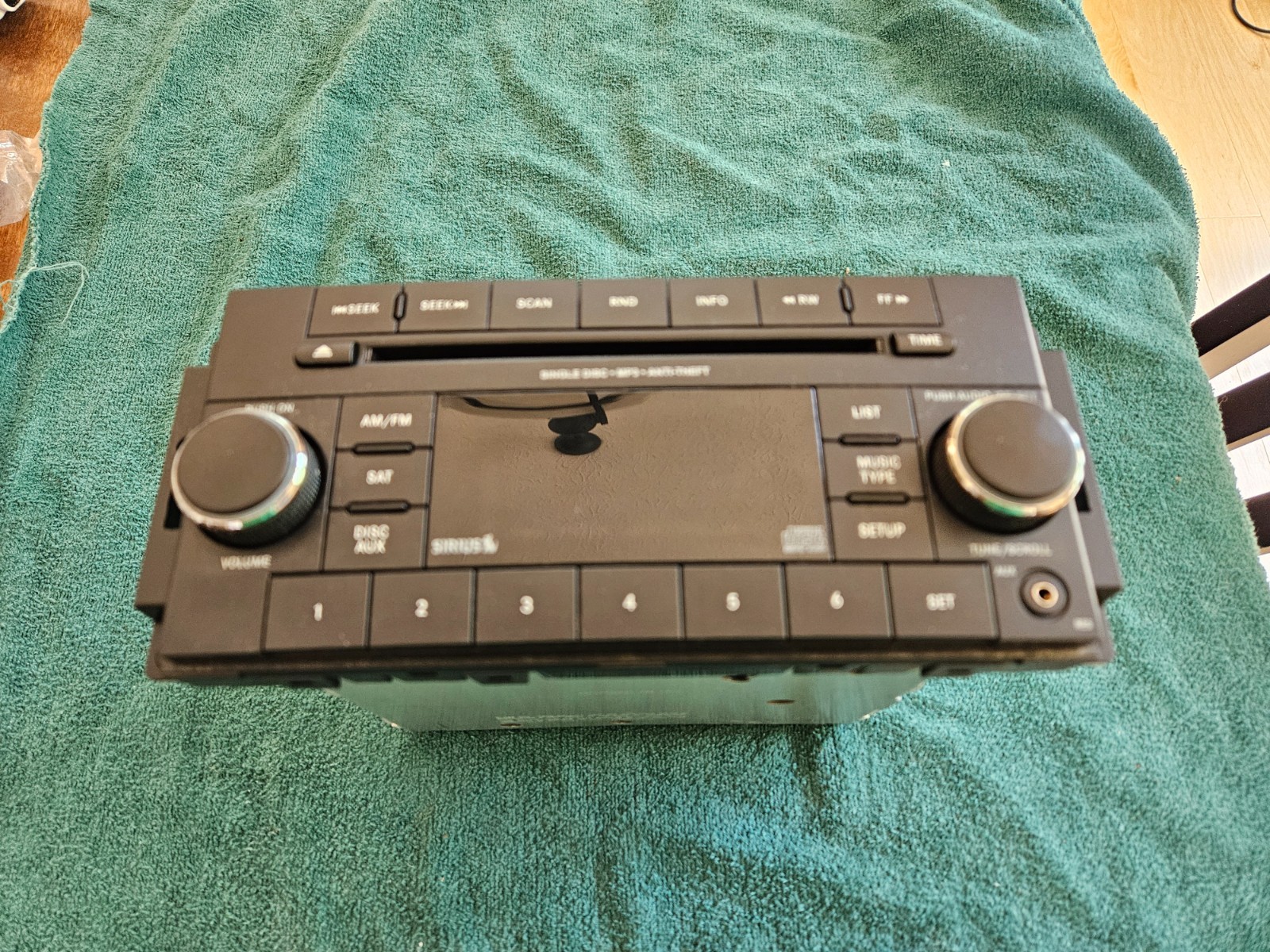 2007-2017 Jeep Chrysler Dodge AM FM Radio CD Player Sirius OEM P05091164AA