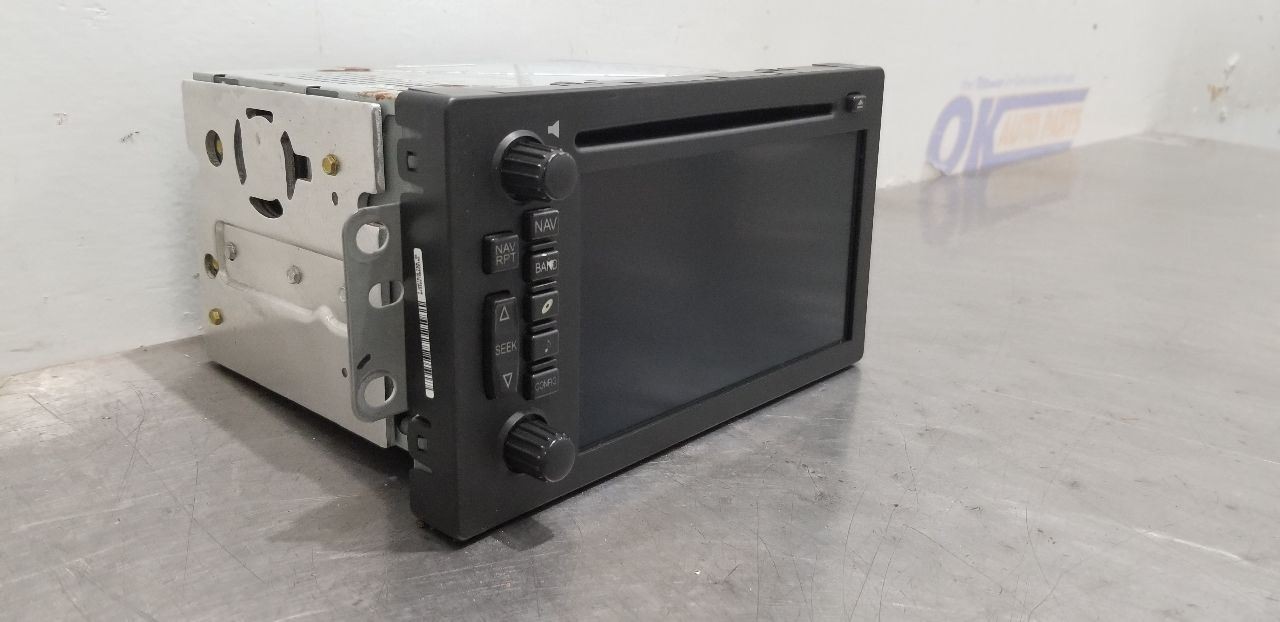 05 HUMMER H2 RADIO RECEIVER HEAD UNIT DISPLAY SCREEN 15229287