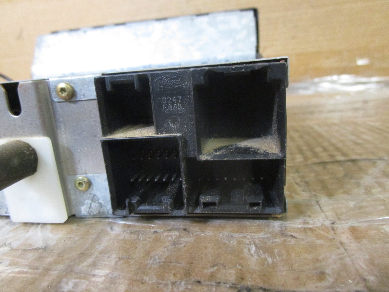 98-03 Ford F150 Radio Stereo Cassette Player Receiver AM FM f8vf19b132aa