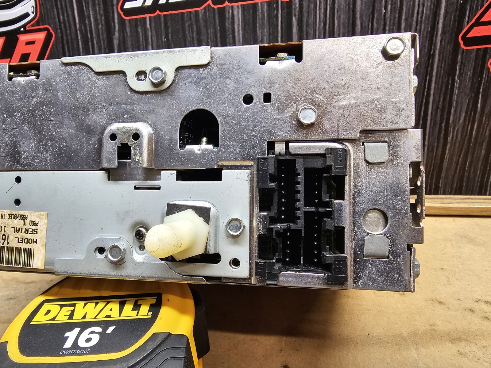 1990 To 1992 Camaro Bose Stereo Radio 16135841 GM Yellow Lettering
