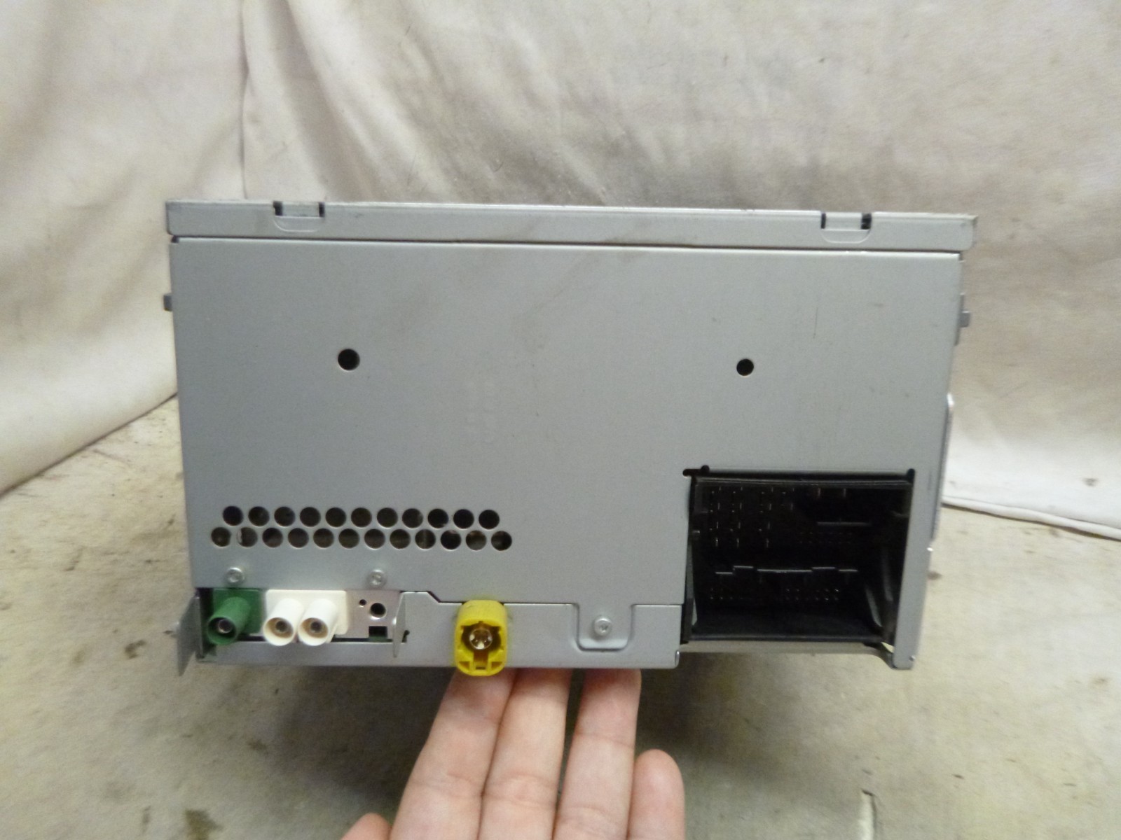 20 21 22 Volkswagen Passat Radio Receiver 5C0035200F RAT10