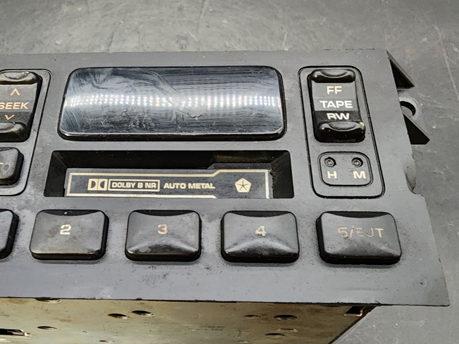 OEM 88-02 Chrysler Dodge Jeep AM FM Radio Cassette Player P04858556 Used