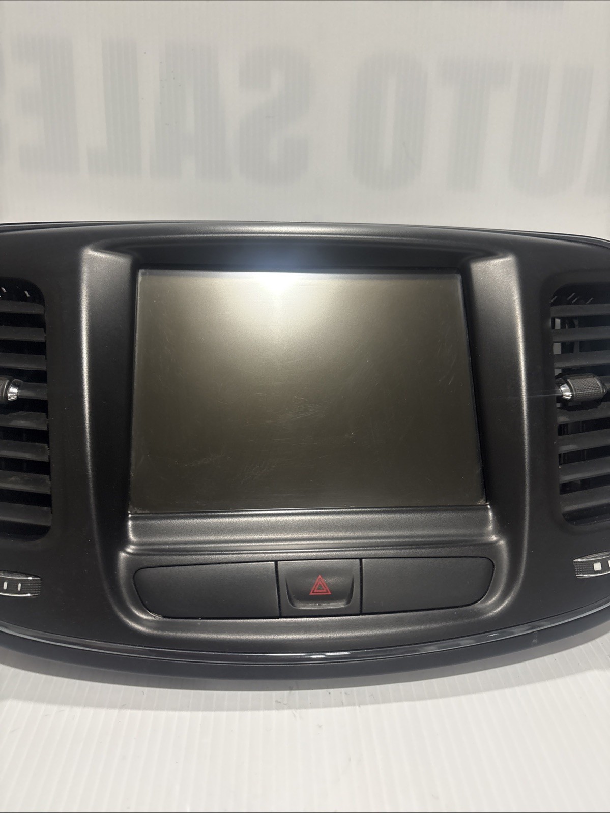 2015 Chrysler 200 8.4” Uconnect Navigation Radio w/ Dark Chrome Bezel 68190260AE