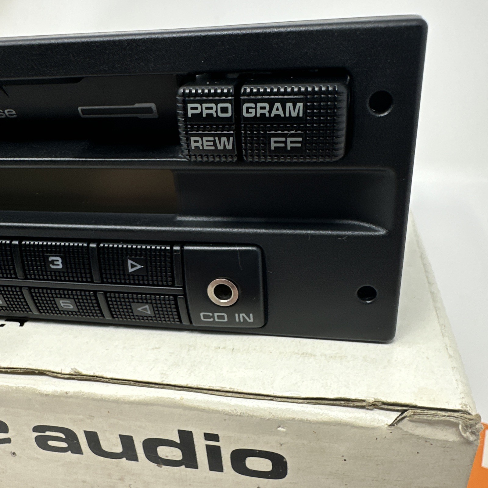 Volkswagen Duluxe Audio Factory Head Unit Cassette Player 90’s (357 035 152E)