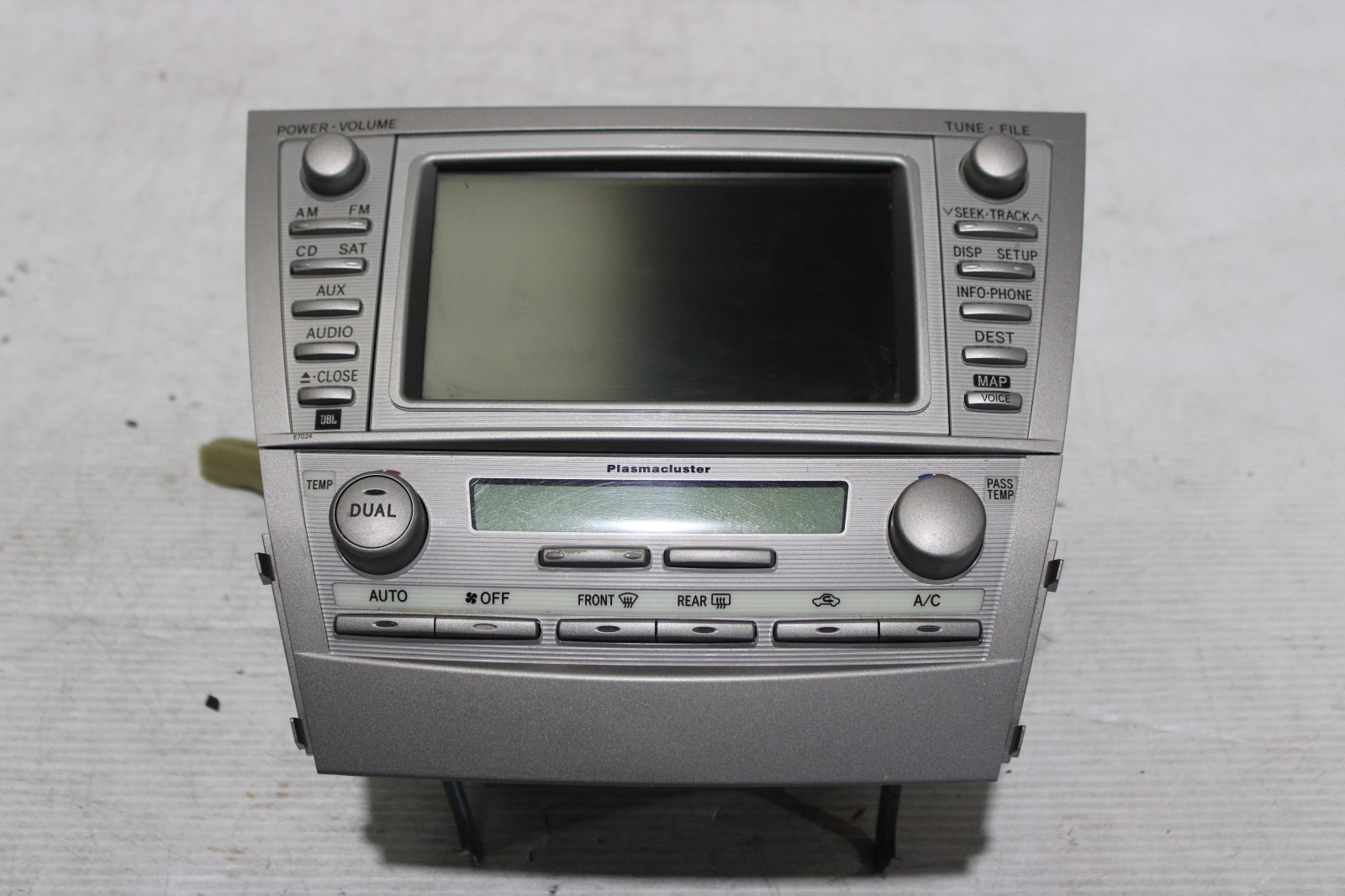 2010-2011 TOYOTA CAMRY RADIO GPS DISPLAY SCREEN TEMP CONTROL OEM 86120-06510