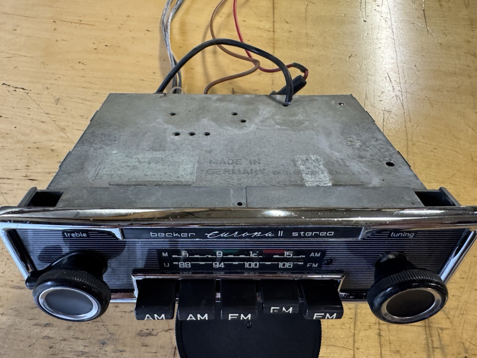 Vintage Mercedes BECKER EUROPA II 2 Stereo 5 button AM/FM Car Radio W123 R107