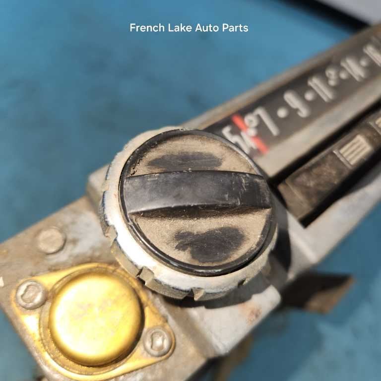 UNTESTED AM Radio “8990706 04MA” Fits 1960 RAMBLER 1239080