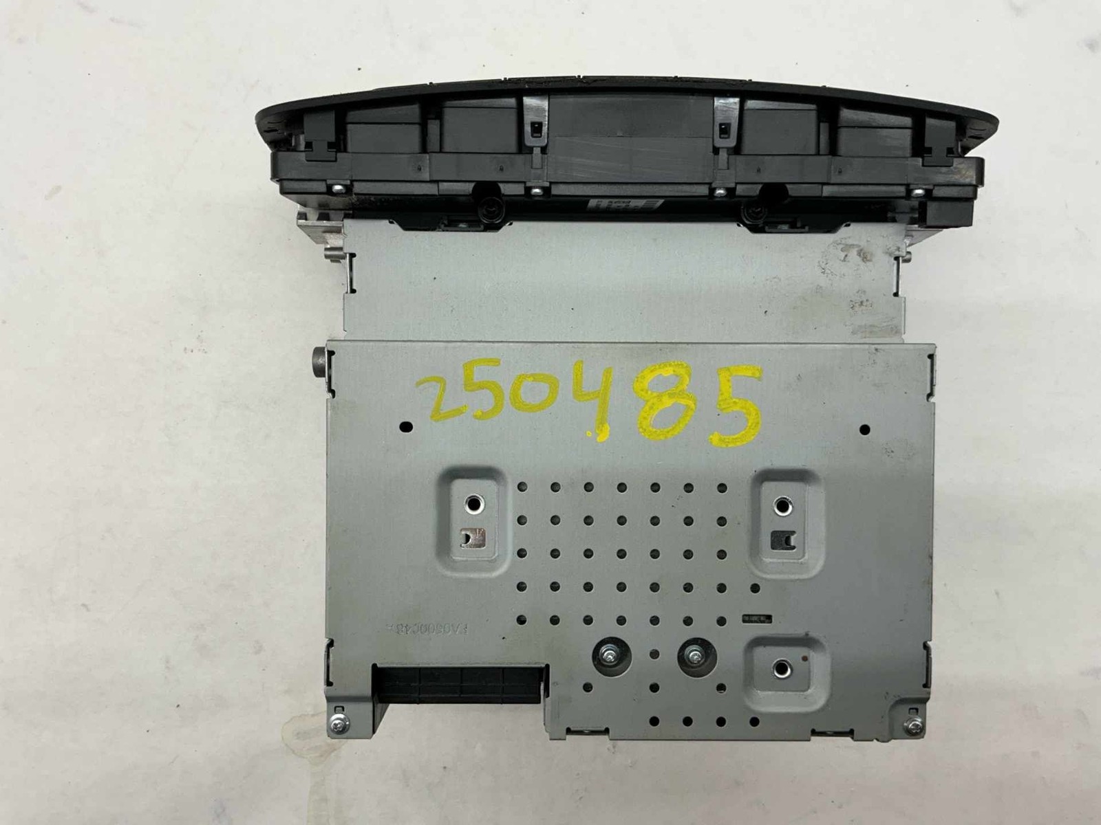 Audio & Visual Equip.(radio) MERCEDES GLA CLASS 17 156 Type GLA250 control dash