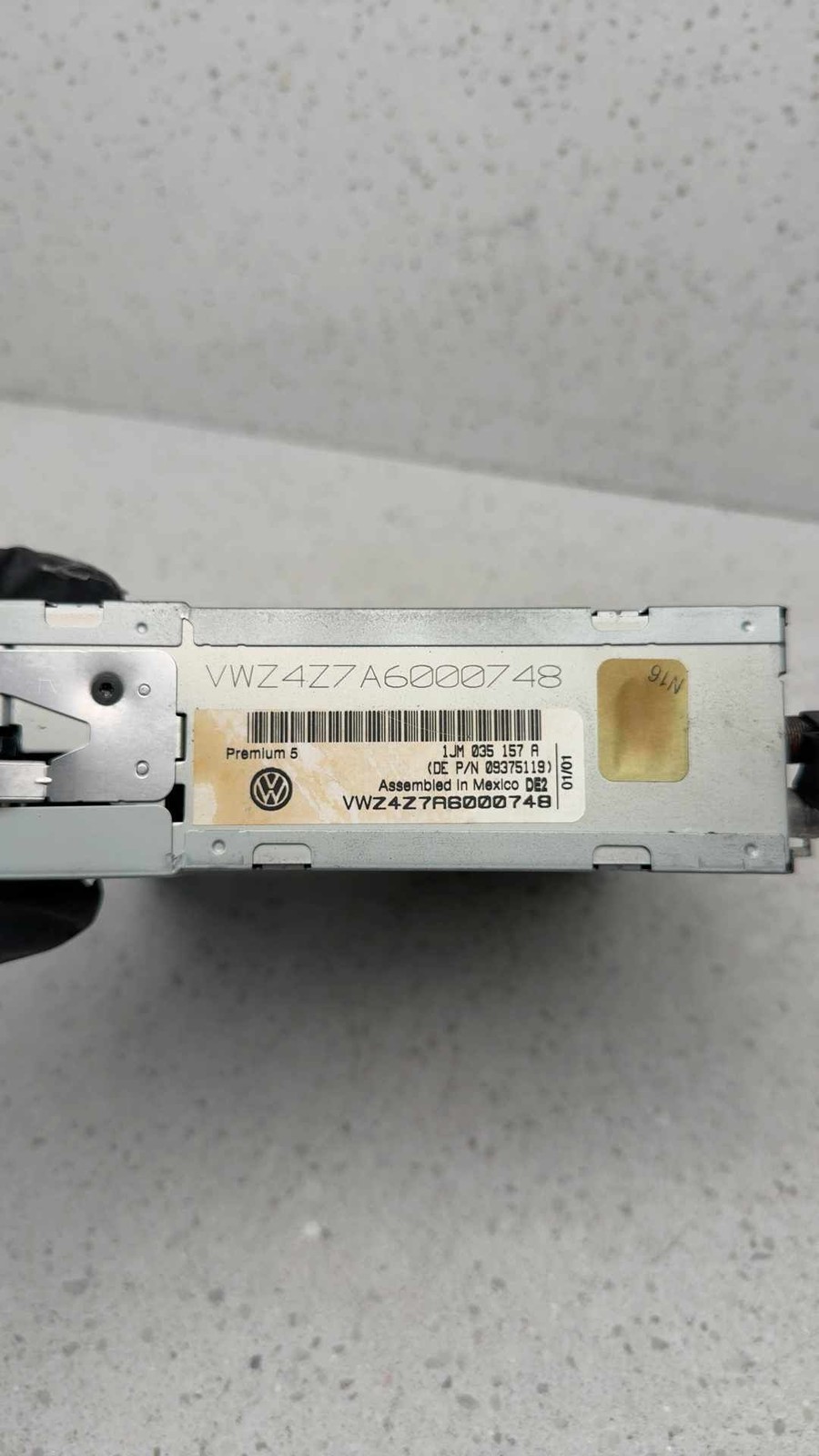 2000-2009 JETTA EXCEPT GLI Audio Receiver Am-fm-stereo-cassette cd player