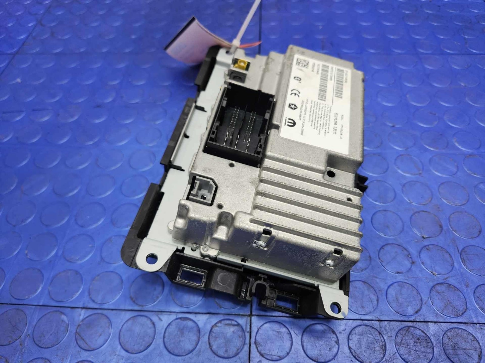 17-18 Dodge Ram Truck Radio Receiver Head Unit AM FM UConnect 3″ Screen OEM
