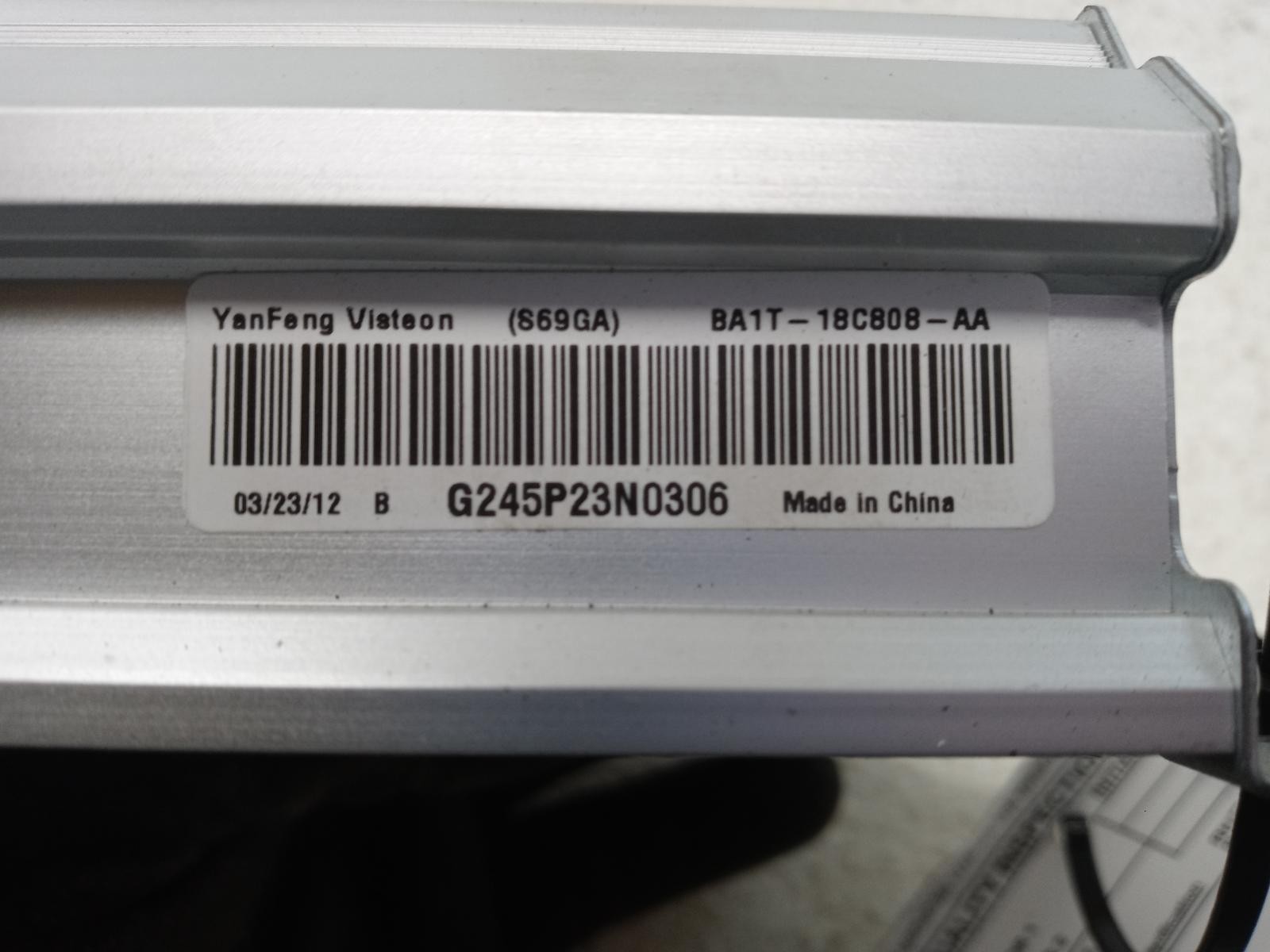 2015 Lincoln MKT Radio Amplifier ID BA1T-18C808-AA ***May Need Programming***
