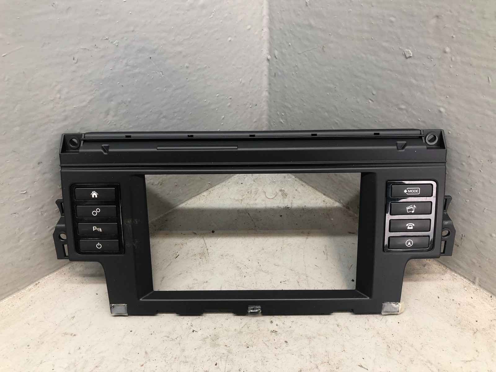Discovery Sport Screen Surround Dashboard Switch FK72-19F211-LC L550 Land Rover