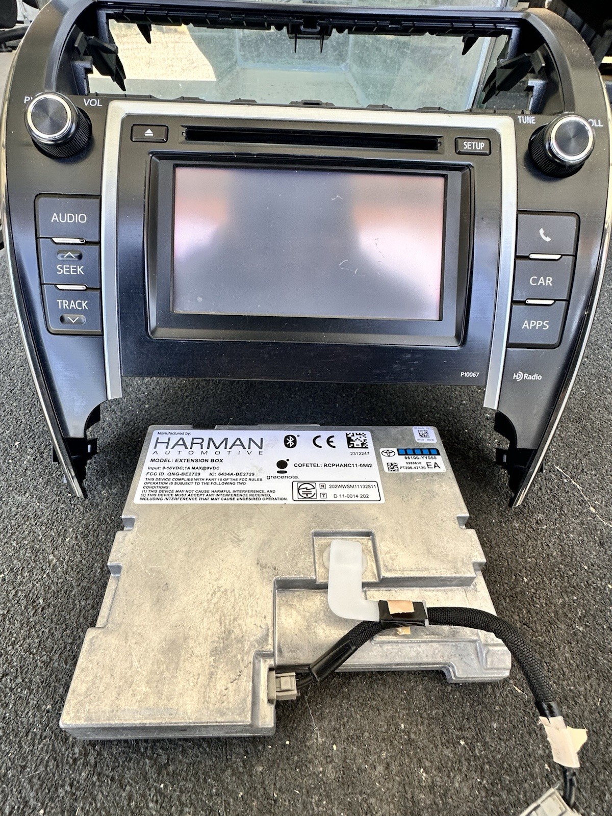 2012-2014 Toyota Camry OEM Radio Touch Screen Display CD Player 86140-06010