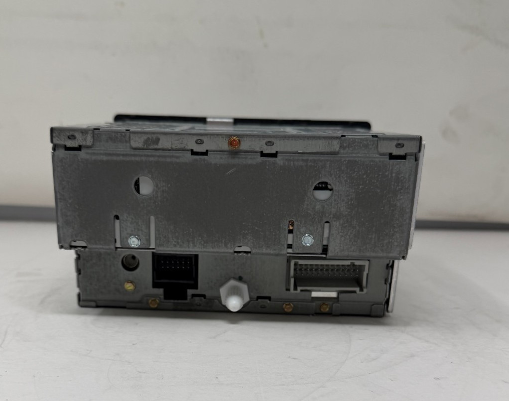 NEW OEM GM CHEVROLET GMC AM FM CD 6 RADIO W/ FREE SHIPPING 15183816