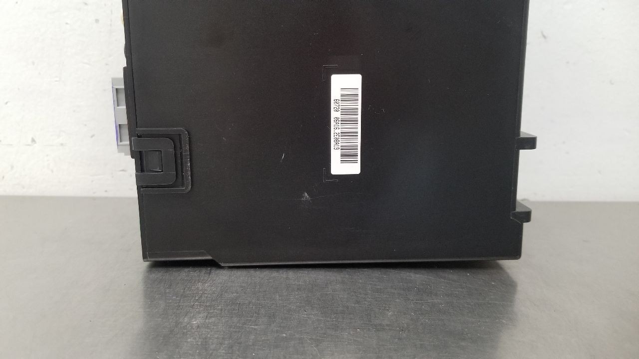 17 GMC SIERRA DENALI 1500 RADIO AUDIO RECEIVER 84222871