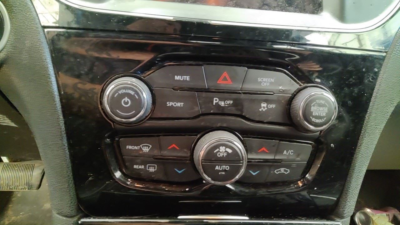 Audio Equipment Radio Display And Receiver Uconnect 4C Fits 21-22 300 7136555