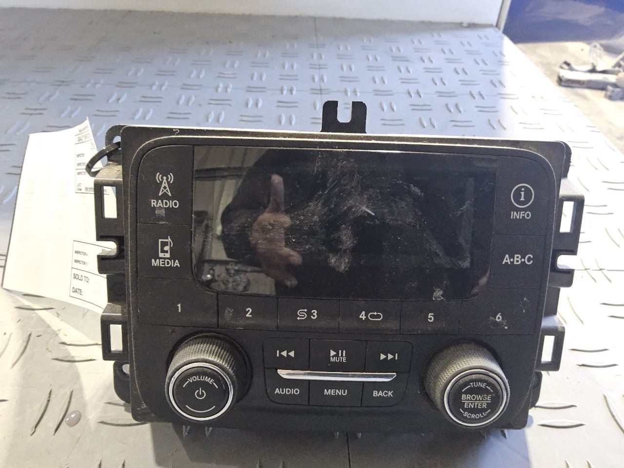 2015-2016 Dodge 1500 Radio Receiver 3.0′ Screen w/Satellite Radio OPT RA1