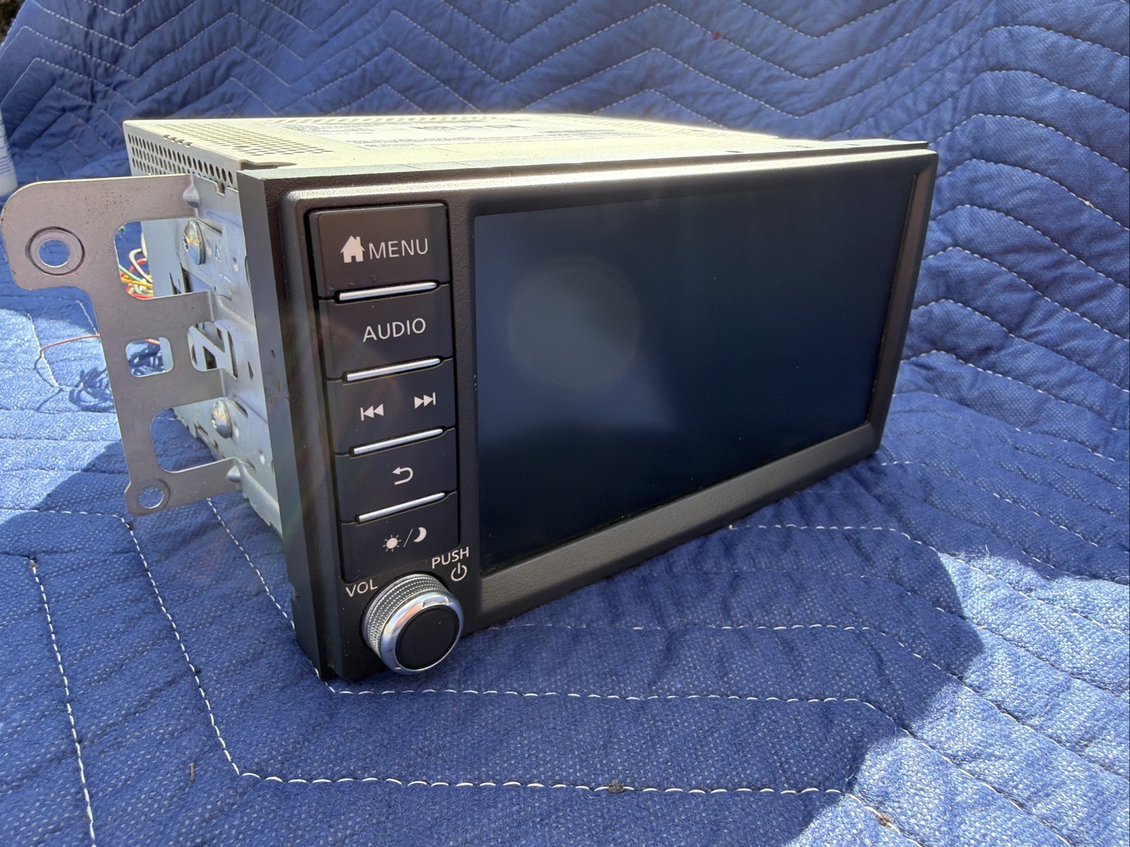 2018 2019 2020 Nissan NV200 Sentra Radio SV Versa Bluetooth CarPlay Android Auto