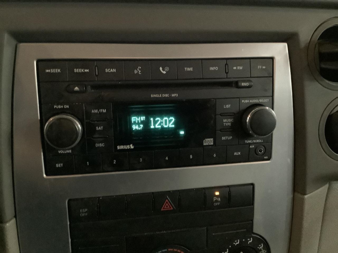 Audio Equipment Radio AM-FM-CD-MP3 Face Plate ID RES Fits 08-10 DAKOTA 350993
