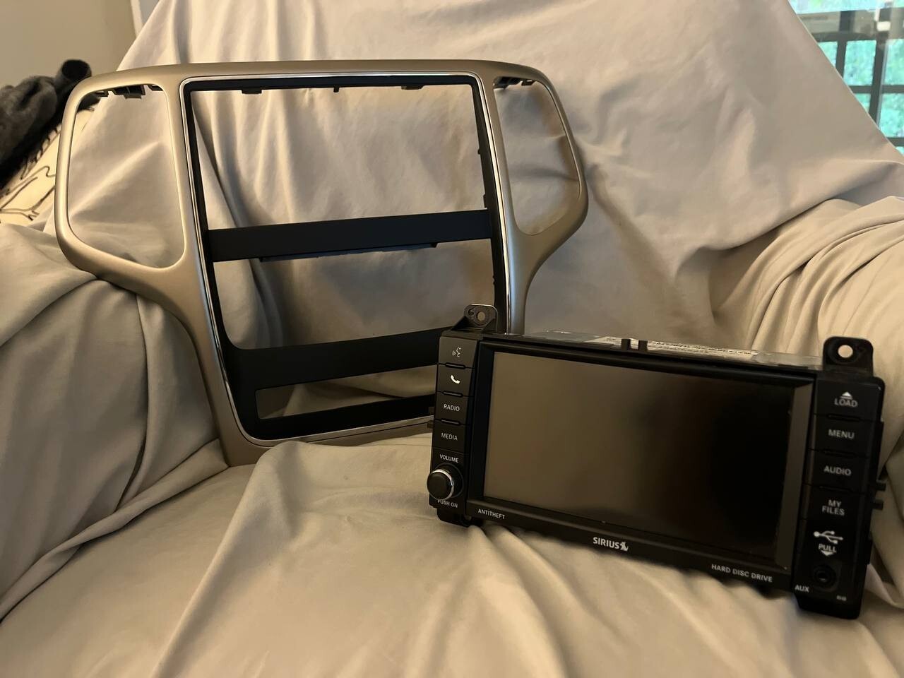 Chrysler Jeep Dodge Ram NTG4 RER MyGig Navigation Radio CD MP3 DVD Sirius Player