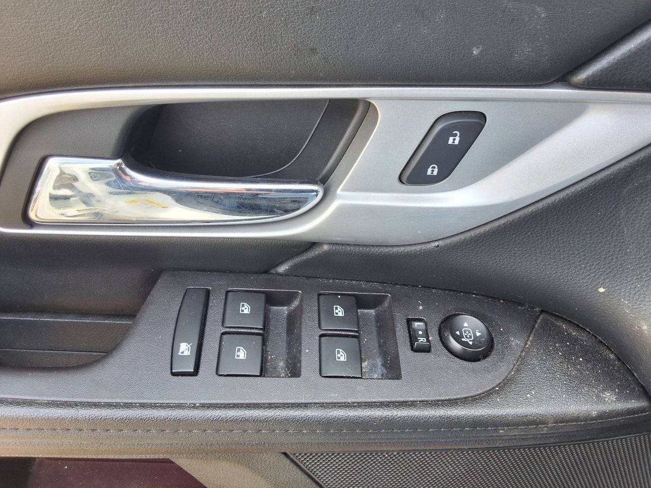 Audio Equipment Radio Receiver AM-FM-MP3-USB Opt Ufu Fits 16-17 EQUINOX 1293717