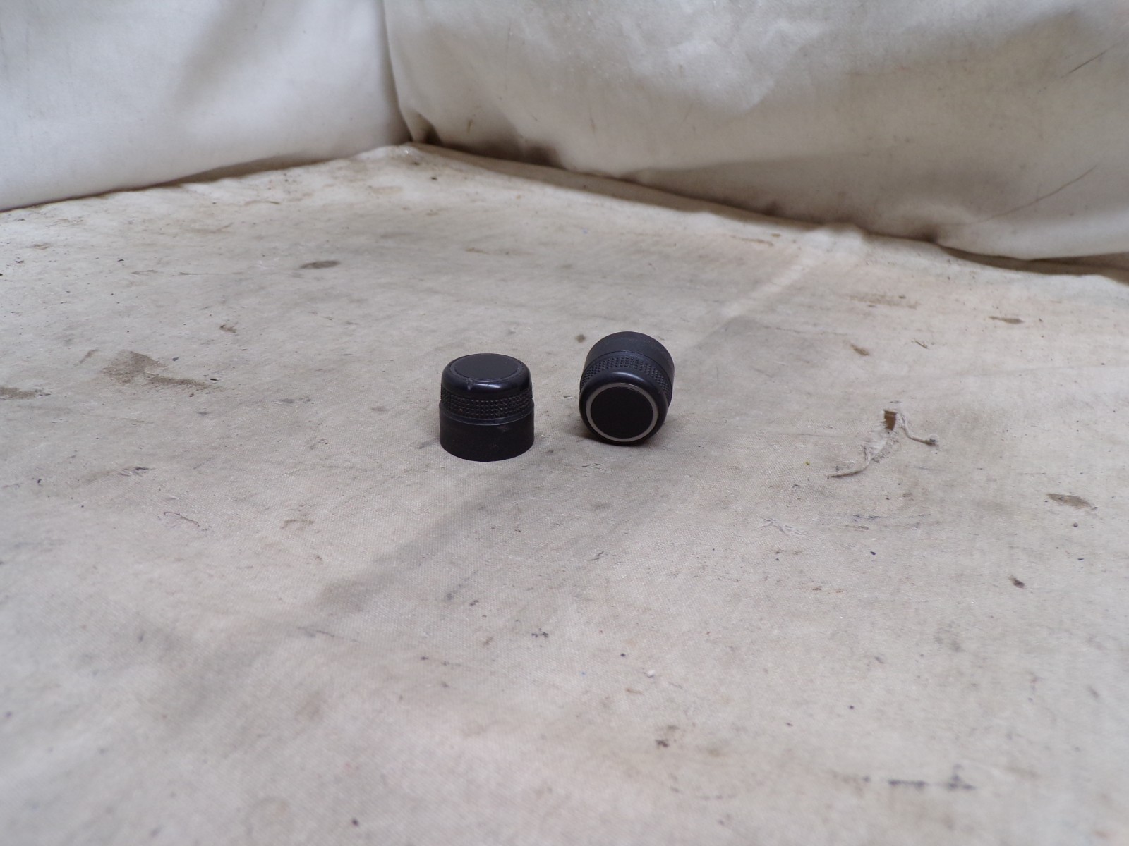 2012 2013 Kia Soul Radio Cd Knob Set 96170-2K110WK EXP22
