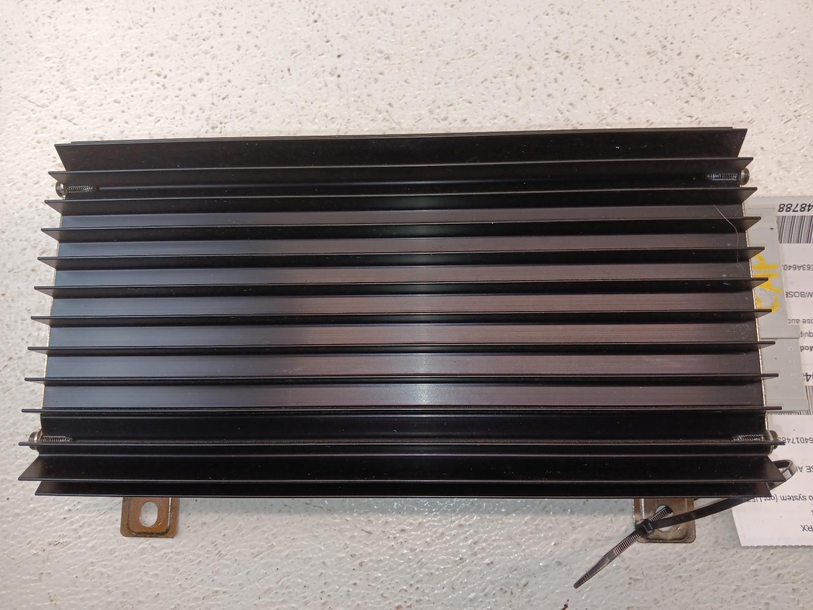 04-06 Cadillac SRX Radio Amplifier Bose Audio Sys Opt U57 *May Need Programming*