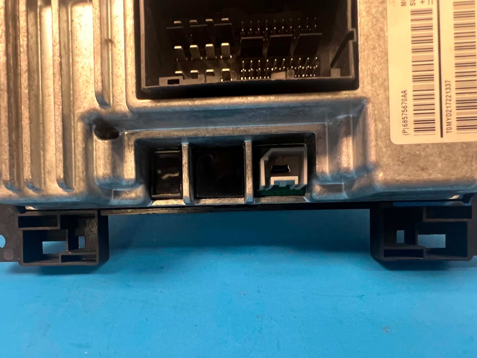 2018-2023 Dodge Charger Challenger Uconnect 4 7″ Radio Touchscreen OEM 68375670A