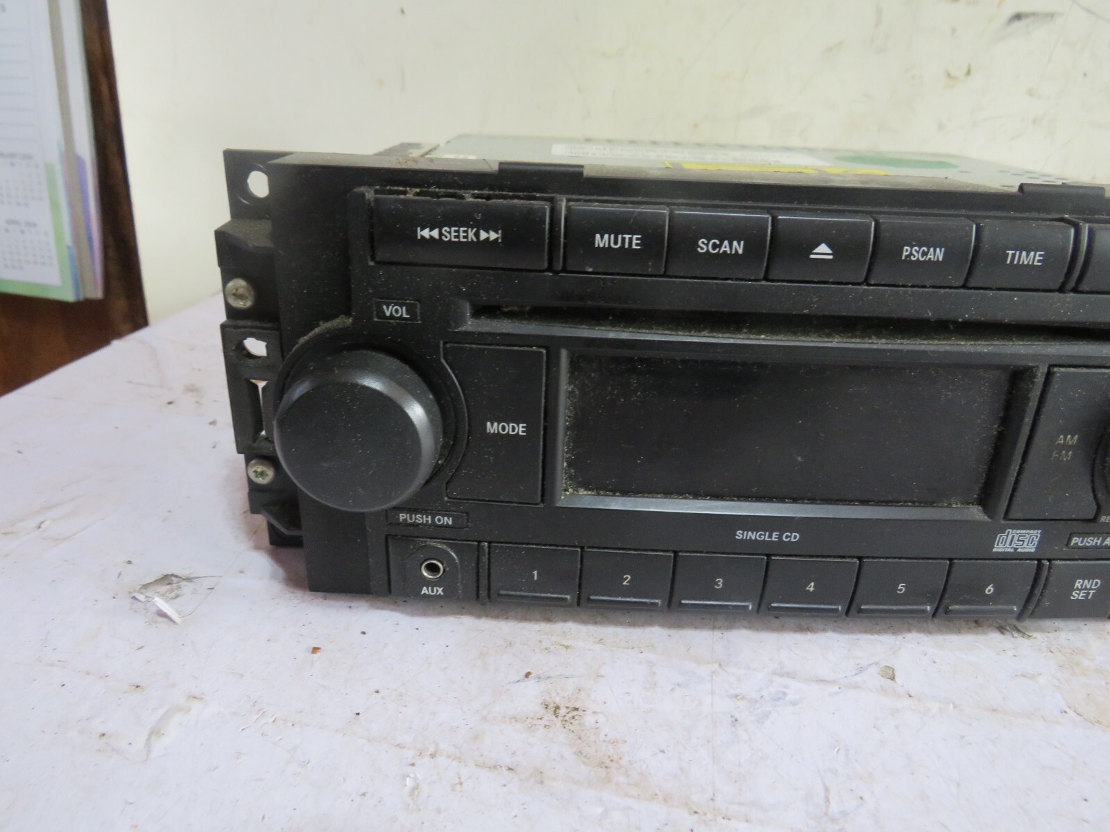 07 DODGE DAKOTA AM FM CD PLAYER RADIO