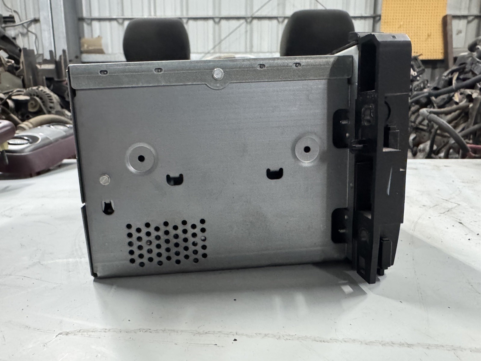GM AC Delco Factory OE AM/FMRadio with CD and mp3 connection