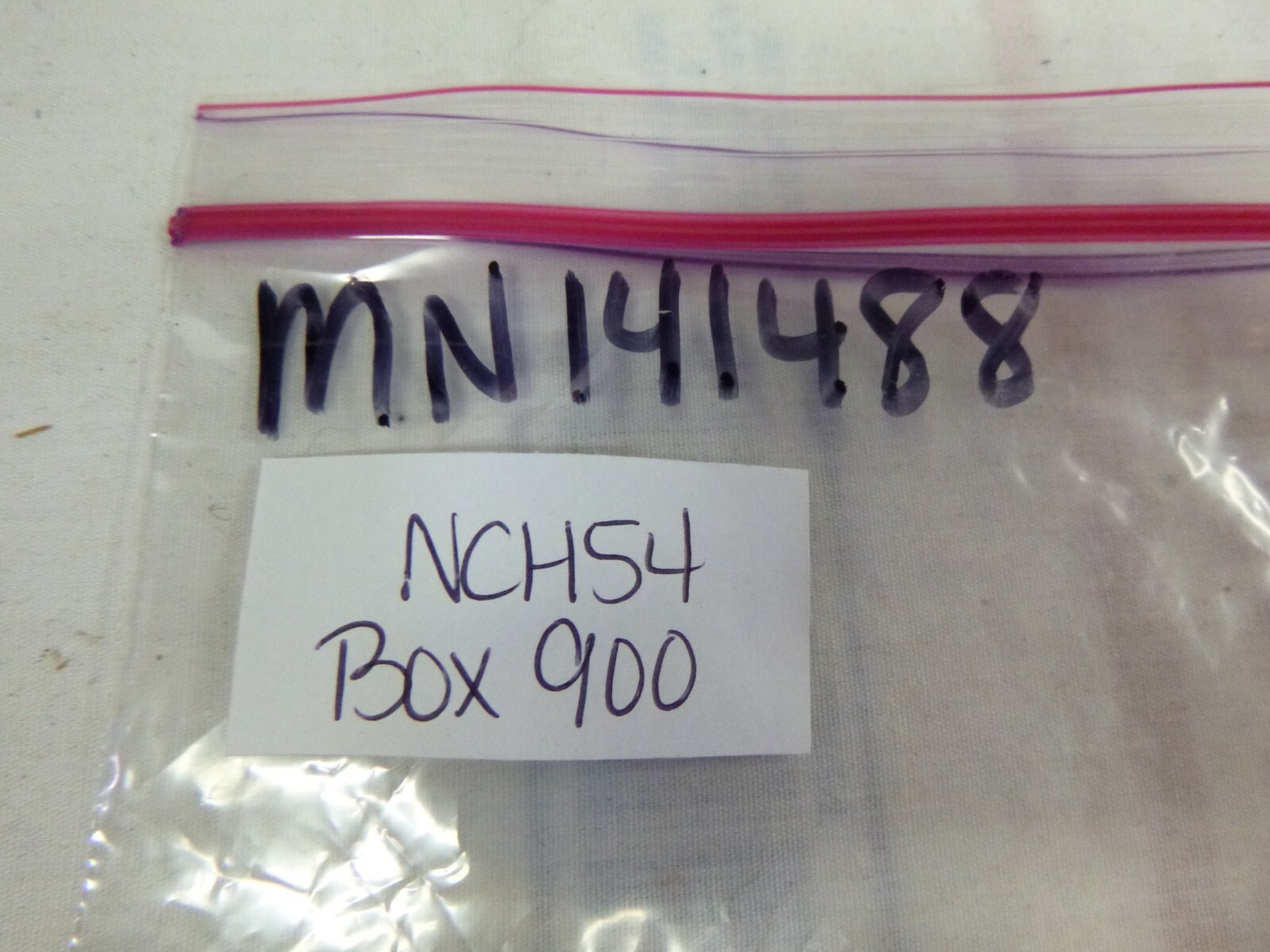 04 05 06 Mitsubishi Outlander Radio Cd Knob Set MN141488 NCH54